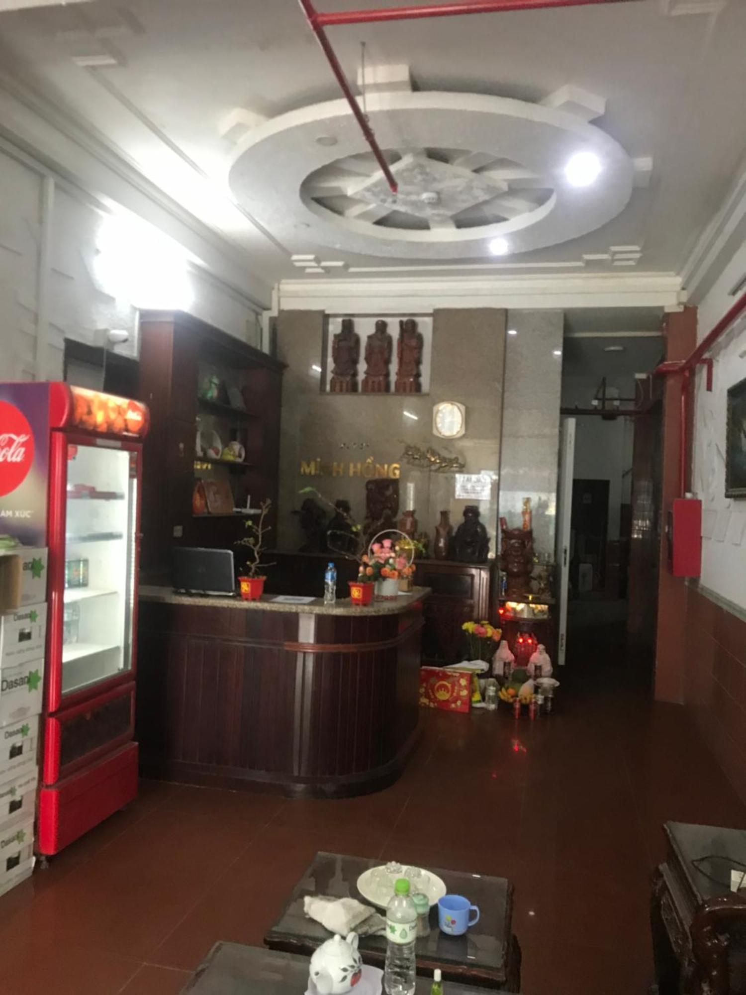 Khach San Minh Hong Khách sạn hẻo lánh